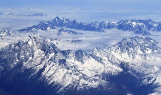 喜马拉雅山有多高多少米 喜马拉雅山有多高