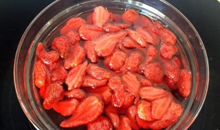 草莓罐头的家常做法 草莓罐头的家常做法简单