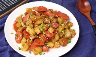如何做超级下饭的椒香土豆烩火腿 如何做超级下饭的椒香土豆烩火腿片