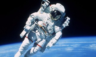 人类宇航员第一次太空漫步是哪一年 人类宇航员第一次太空漫步是哪一年的