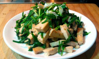 野葱炒豆腐怎么做好吃又简单 野葱炒豆腐怎么做好吃
