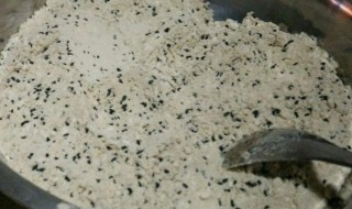 黑芝麻炒面粉的做法 黑芝麻面食的做法