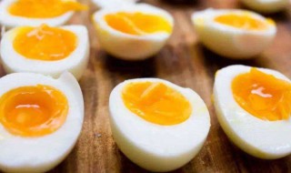 熟鸡蛋黄能做什么美食 蛋黄油正确熬制方法