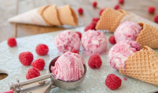 冰淇淋的英语怎么说 冰淇淋的英语怎么说icecream