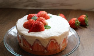 酸奶草莓蛋糕的做法和配方 酸奶草莓蛋糕的做法
