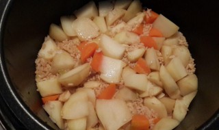 土豆蘑菇米饭怎么做好吃 土豆蘑菇米饭怎么做好吃视频