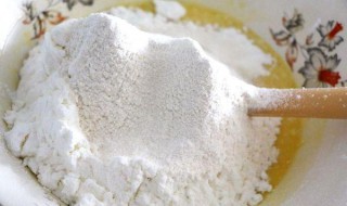 玉米淀粉和面粉的区别可以混用么 玉米淀粉和面粉的区别