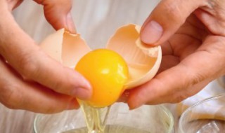 蛋黄酥里的咸蛋黄的制作方法是什么 蛋黄酥里的咸蛋黄的制作方法