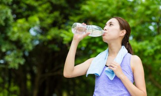 喝水太少会发胖吗 喝水太少会发胖吗女生