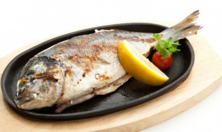 烤鱼烤之前腌制都需要哪些调料 烤鱼之前腌制鱼的方法