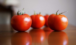 西红柿有点软还能吃吗为什么 西红柿有点软还能吃吗