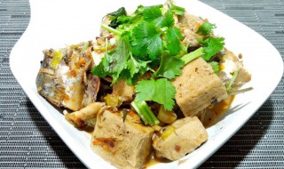 酸菜炖冻豆腐怎么做好吃 冻豆腐怎么做好吃