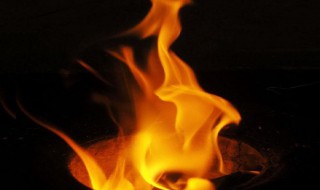 任何物质发生燃烧必须具备的三个条件是 燃烧必须具备的三个条件是