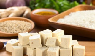 如何自制内酯豆腐 自制内酯豆腐的做法和配方