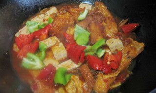 红烧鱼豆腐的家常做法简单窍门 红烧鱼豆腐做法