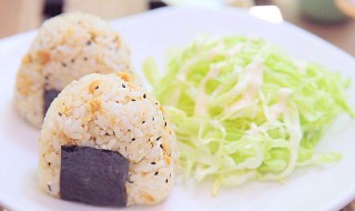 肉松饭团视频 日式肉松饭团的做法
