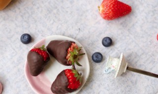 爱心 草莓 爱心草莓巧克力的家常做法