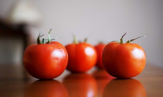 怎样挑选自然成熟的西红柿 怎样挑选自然成熟的西红柿呢