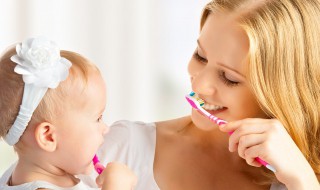 宝宝几岁开始刷牙（宝宝几岁开始刷牙合适）