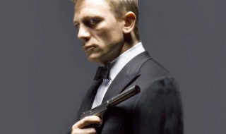 007电影剧情 007电影剧情男主受伤回到总部报道叫什么名字