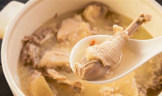 水鸭煲汤用什么材料好 煲鸡汤需要焯水吗