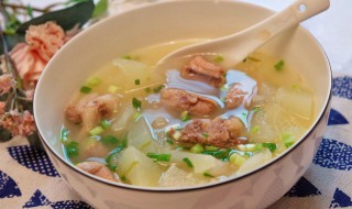 冬瓜绿豆排骨汤的家常做法 冬瓜绿豆排骨汤的功效与作用