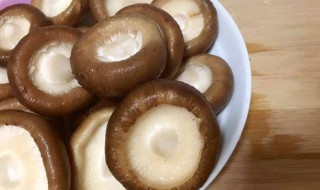 香菇洗过后放冷冻一周能吃吗有毒吗 香菇洗过后放冷冻一周能吃吗