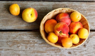 吃桃子可以缓解便秘吗 吃桃子可以缓解便秘吗女性