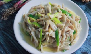 平菇炒鸡丝（鸡丝平菇汤）