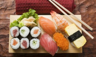 怎么做寿司好吃又简单教程 怎么做寿司好吃又简单教程窍门