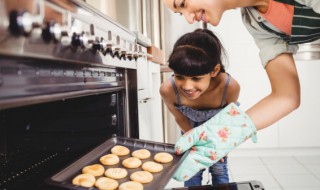烤箱烤饼的温度和时间家用的 烤箱烤饼要多少度多长时间