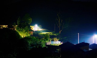 赞美农村夜景的短句（赞美农村夜景的短句文案）