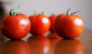 吃西红柿对身体有什么好处和坏处 吃西红柿的好处有什么