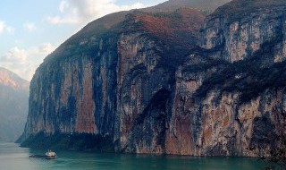 半屏山的来历和传说（台湾半屏山的来历和传说）