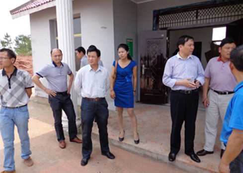 江西新干县共14人赴上高县学习考察生猪养殖与水污染治理工作
