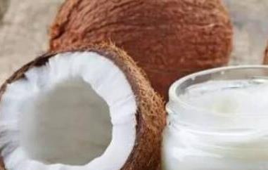 椰子油的功效与作用及副作用（椰子油的功效与作用及副作用禁忌）