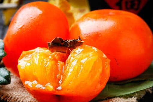 吃柿子的12个禁忌：和螃蟹能一起吃吗 柿子能不能与螃蟹一起吃