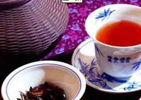 红茶与绿茶的区别 红茶和绿茶的区别女生