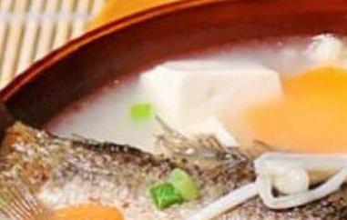 鲫鱼汤的功效与作用鲫鱼汤怎么做 鲫鱼汤的功效与作用