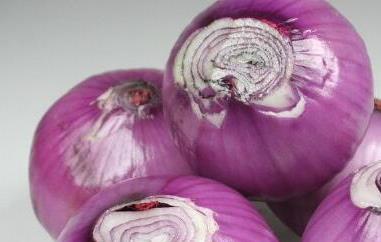 生吃紫洋葱的功效与作用 紫洋葱的功效与作用