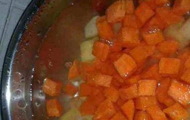 水煮胡萝卜有什么功效与作用 水煮胡萝卜有什么功效