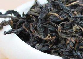 岩茶跟红茶是一种茶吗 岩茶和红茶的区别