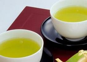 多喝绿茶的坏处 多喝绿茶的好处和坏处
