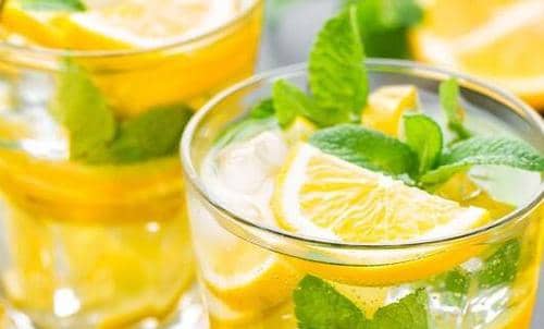柠檬汁的功效与作用 喝柠檬汁的好处有哪些