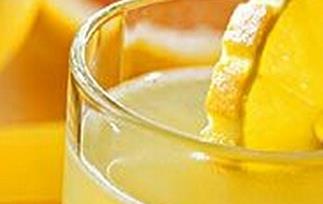 长期喝柠檬汁的功效 常喝柠檬汁有什么作用