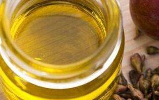 葡萄籽油的功效与作用 葡萄籽油的功效与作用及食用方法