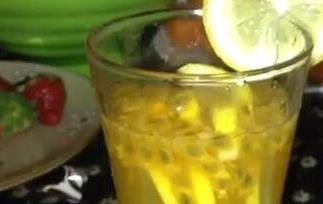 百香果柠檬水的功效和好处 百香果柠檬泡水喝有什么功效和作用