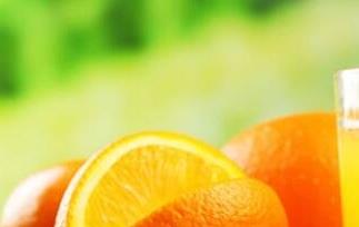 煮橙子汁有什么功效与作用 煮橙子汁有什么功效与作用禁忌