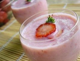西瓜草莓奶昔的做法 西瓜草莓奶昔的做法大全