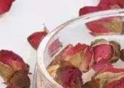 玫瑰花泡水喝的好处和坏处图片 玫瑰花泡水喝的好处和坏处